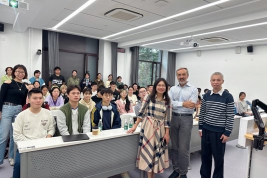 她的课是星空web版登录入口新人权益