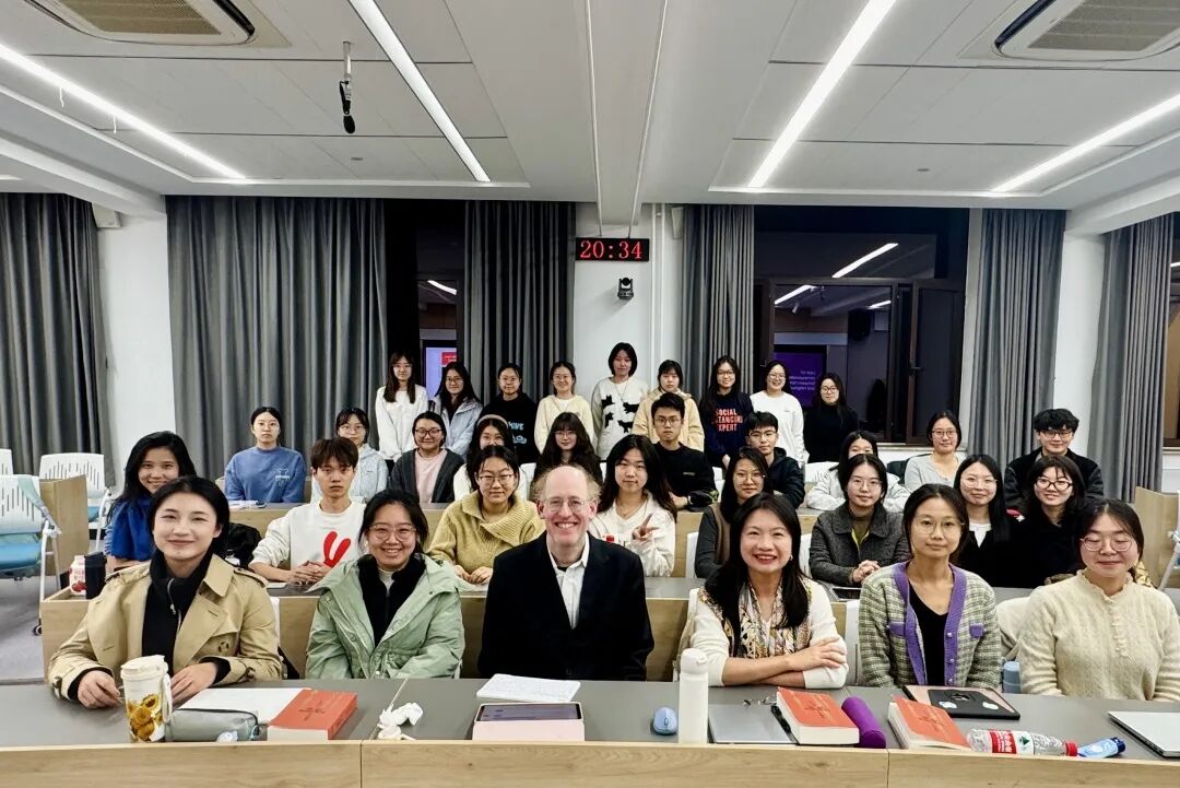 在她的课堂上