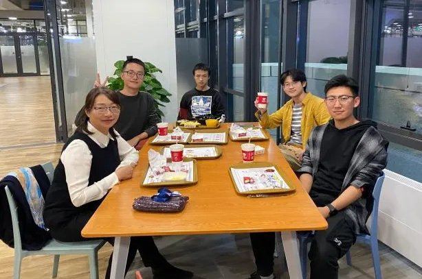 年均授课200多学时